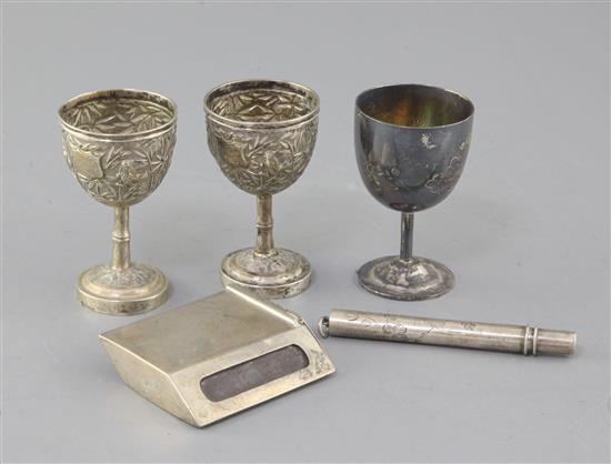 Five small items of Chinese silver.